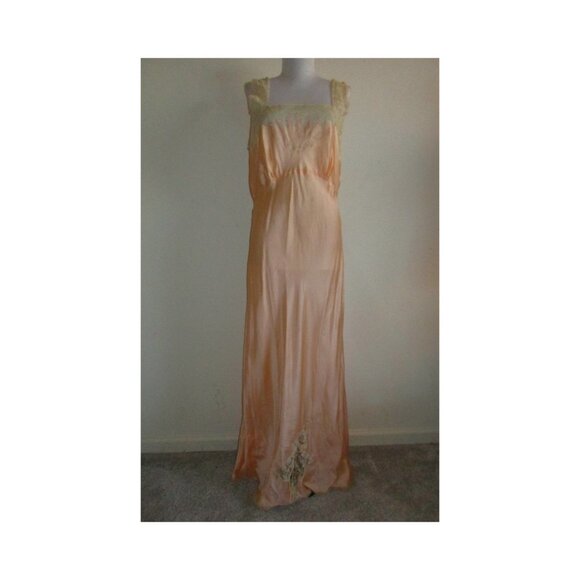 Vintage 1930s Arnold Constable Embroidered Peach Silk Nightgown Art Deco Size 40 - Picture 1 of 11